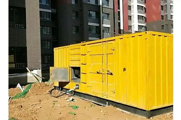 高埗镇发电机租赁中燃油压力过低会对发动机的哪些部件造成损坏？